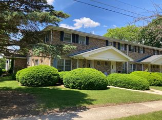 1031 Glidden Ave, Dekalb, IL 60115