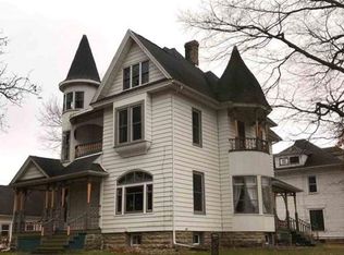 202 2nd St SE, Hampton, IA 50441