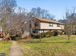 5652 Oak Tanager Ct, Burke, VA 22015