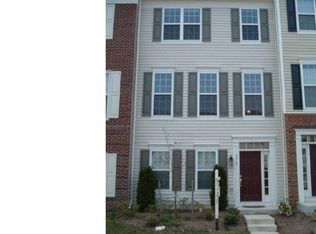 5018 Cool Fountain Ln, Centreville, VA 20120