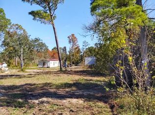 1014 NE 1st St, Carrabelle, FL 32322