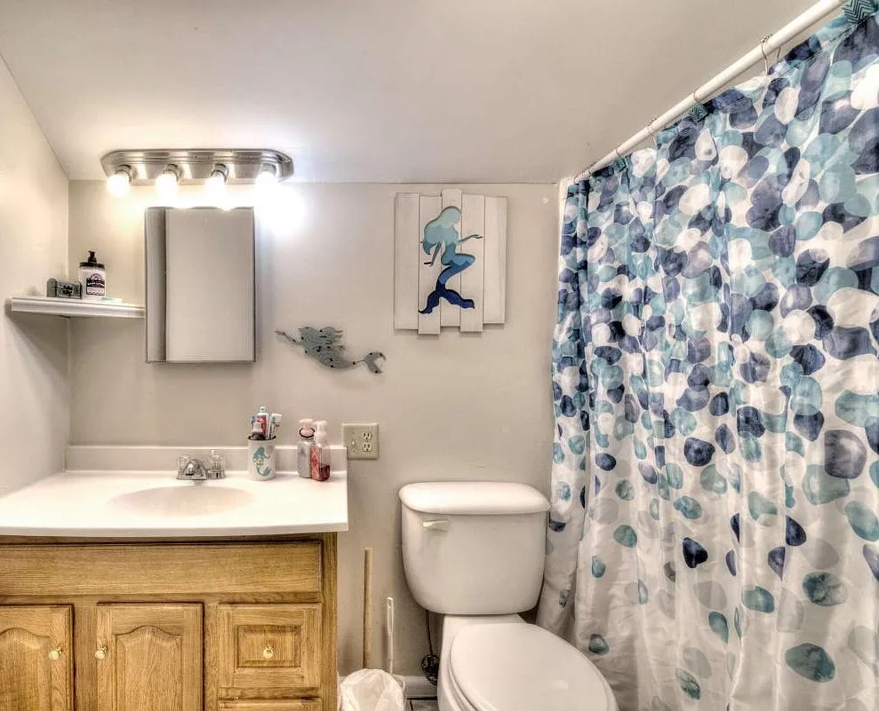 4 bed, 1357 sqft, $1,800 — Photo 1