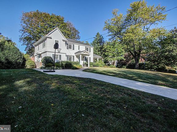 2nd image of 8514 Hempstead Ave