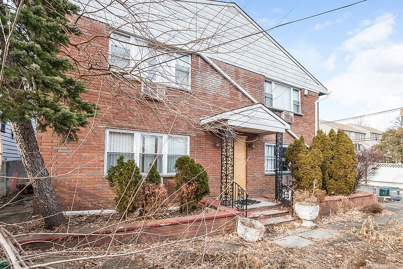 1st image of 22 Hausmann Ct