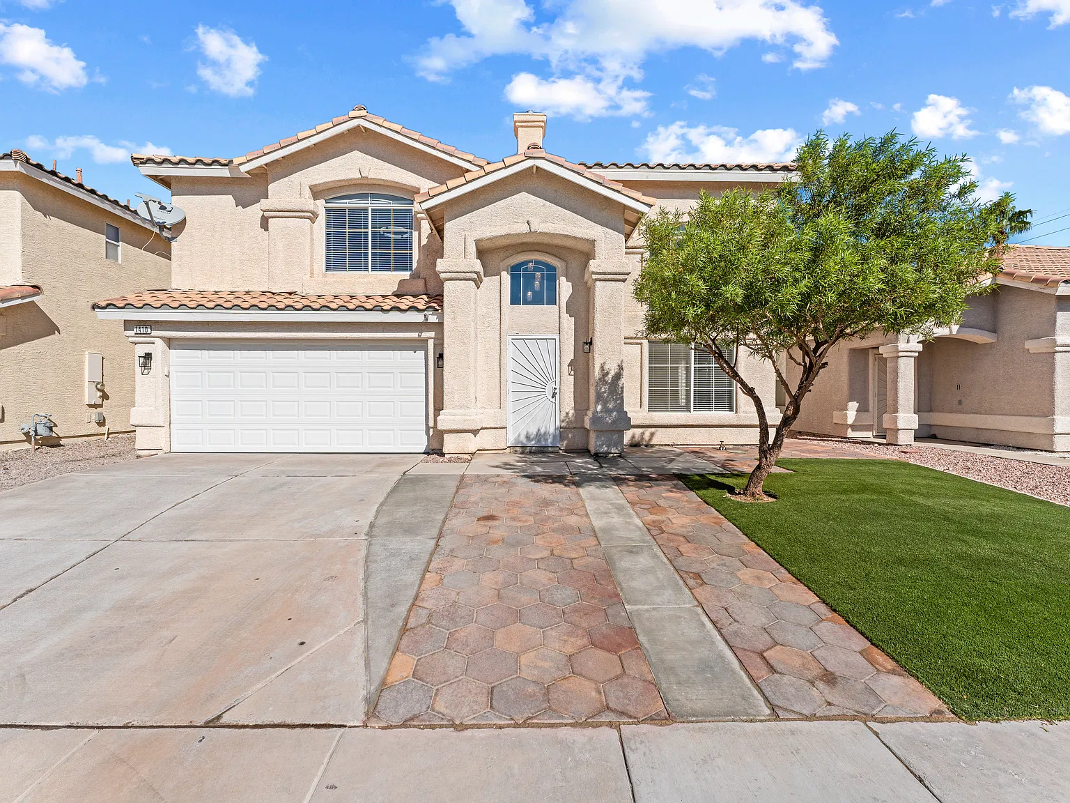 3 bed, 2.5 bath, 1698 sqft, $2,375 — Photo 4