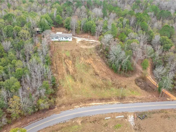 10914 Lagrone Rd, Moundville, AL 35474