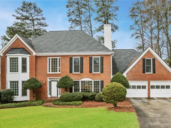 871 Chestnut Lake Dr NE, Marietta, GA 30068