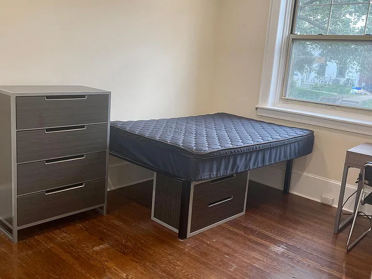 Alexandria Apartments — Photo 6