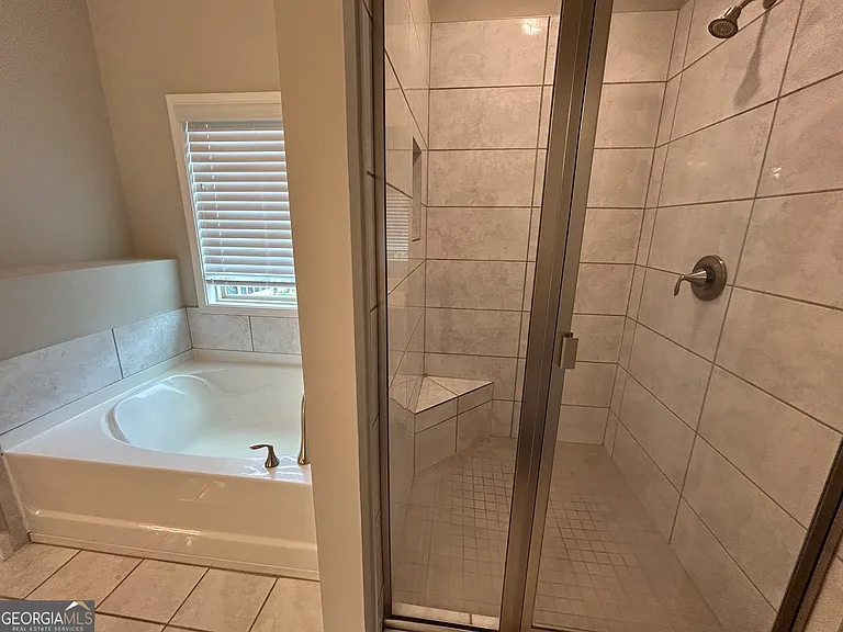 2940 Furlong Ct — Photo 18
