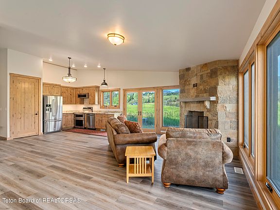 4th image of 330 Gallup Dr
