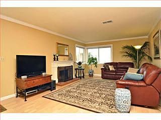 4th image of 1598 Dennis Ave