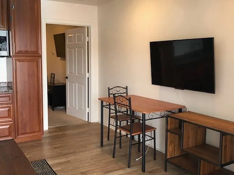 17200 Newhope St #6 — Photo 2