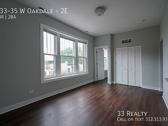 2nd image of 733-35 W Oakdale Ave #2E