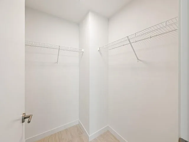 77 SE 5th St #5 — Photo 9