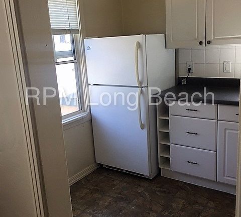 4th image of 2108 E Florida St