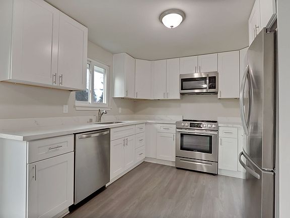 5th image of 1625 Alder St SE