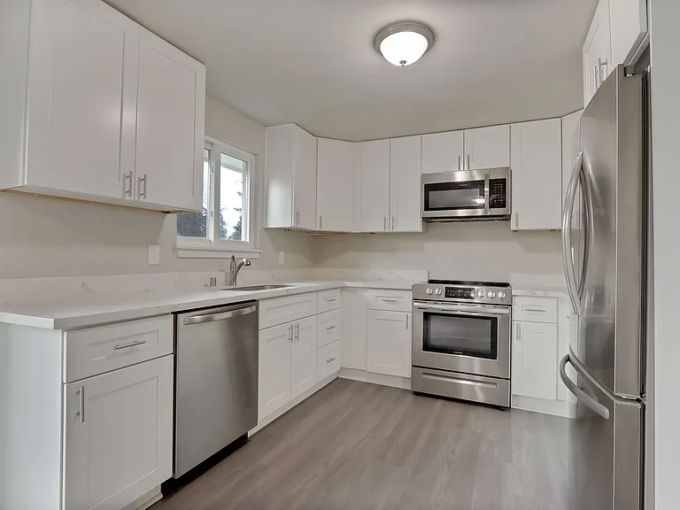1625 Alder St SE — Photo 5