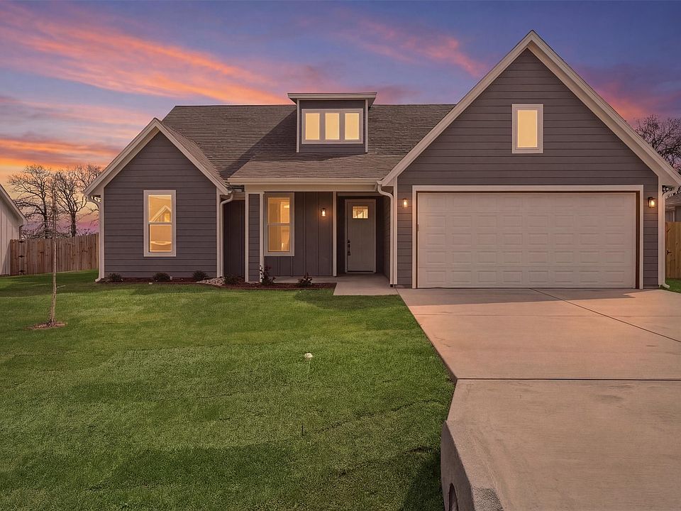 1st image of 421 Redbud Ln