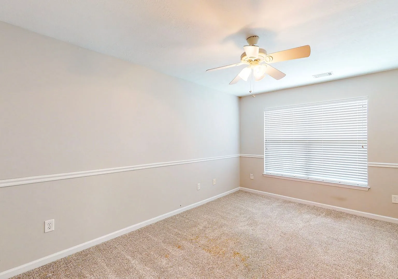 3 Bedroom 2.5 Bath in Bayhill Subdivision — Photo 3