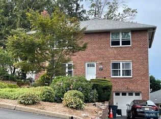 238 E Edsall Blvd FLOOR 2, Palisades Park, NJ 07650