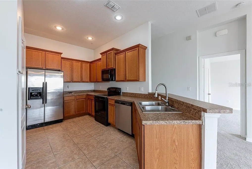 2 bed, 2.0 bath, 1200 sqft, $2,000 — Photo 4