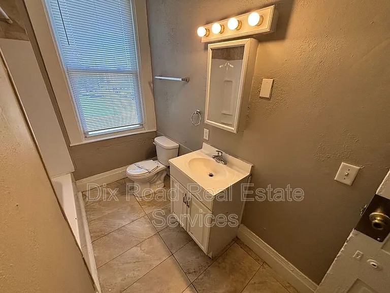 545 Rockdale Ave #2 — Photo 20