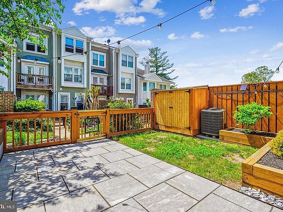 3rd image of 6010 Sunset Ridge Ct