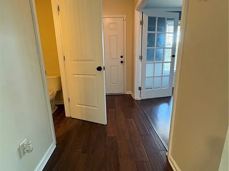 365 Roanoke Dr — Photo 14