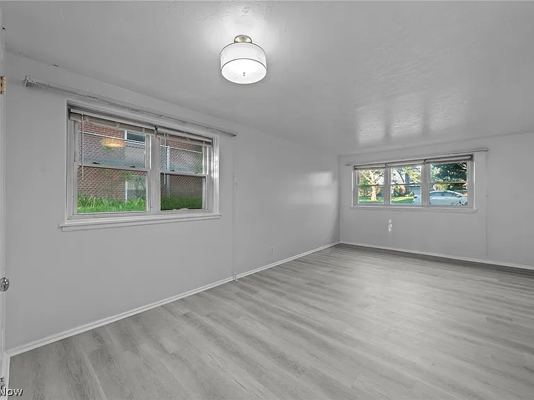 3030 S Moreland Blvd #2 — Photo 8
