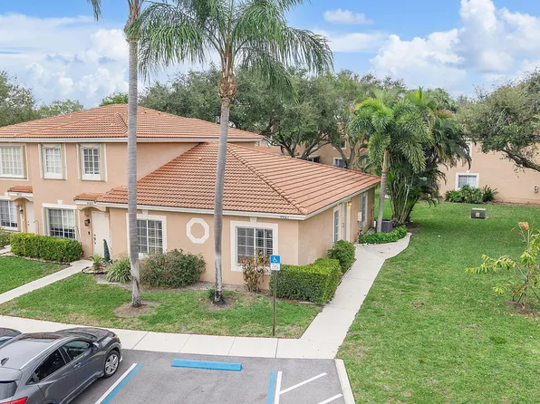 9927 Kamena Circle, Boynton Beach, FL 33436