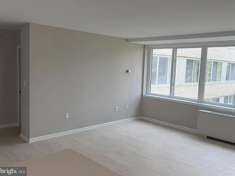 922 24th St NW #521 — Photo 3