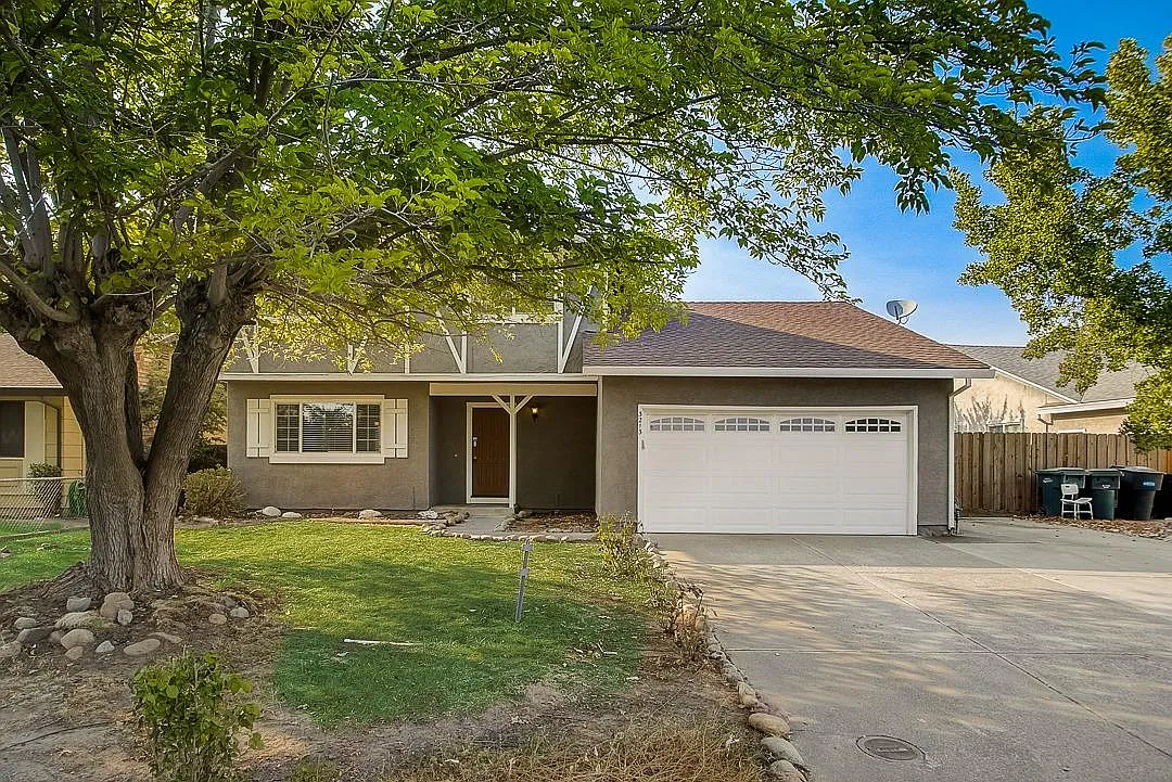 3213 Oriole Way photo 1