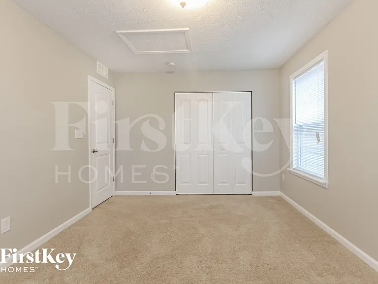 5776 Bluff View Ln — Photo 11