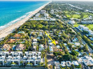 2 Kenmore Lane, Boynton Beach, FL 33435