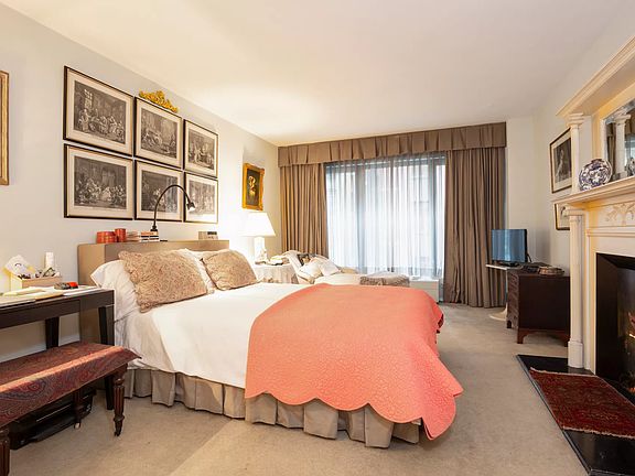 5th image of 200 Central Park S APT 4P