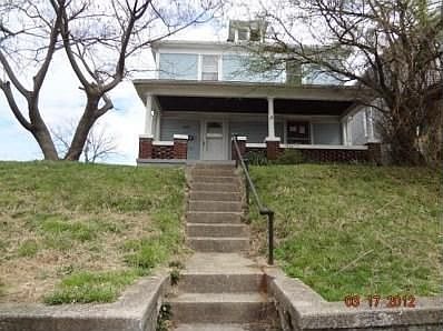 2nd image of 1056 Linden Ave