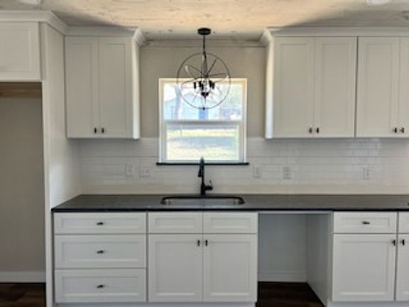 3rd image of 301 Avenue J