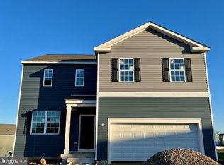 148 Centergate Dr, Charles Town, WV 25414