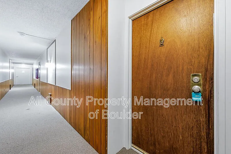 2 bed, 2.0 bath, 1128 sqft, $2,020 — Photo 3