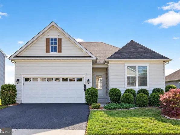 1709 Hudgins Farm Cir, Fredericksburg, VA 22408