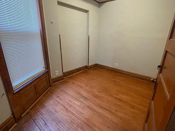 2nd image of 4737 S Prairie Ave #3
