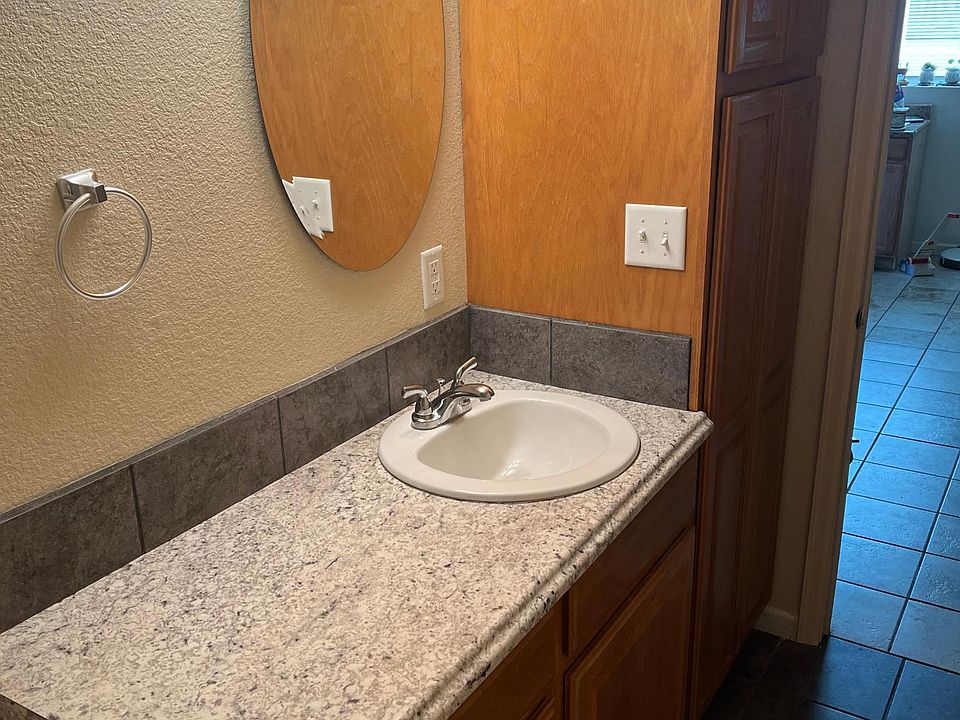 2nd image of 336 Buckeye Ave #B