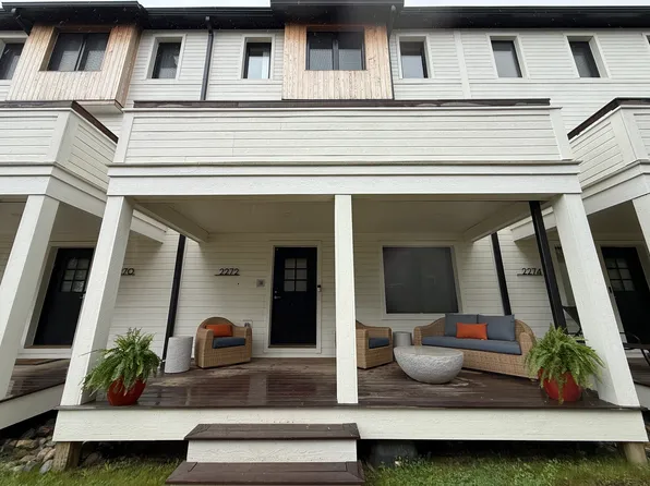 2272 Greenway Trail, Ann Arbor, MI 48104