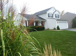 680 Waterford Ct, Lake Zurich, IL