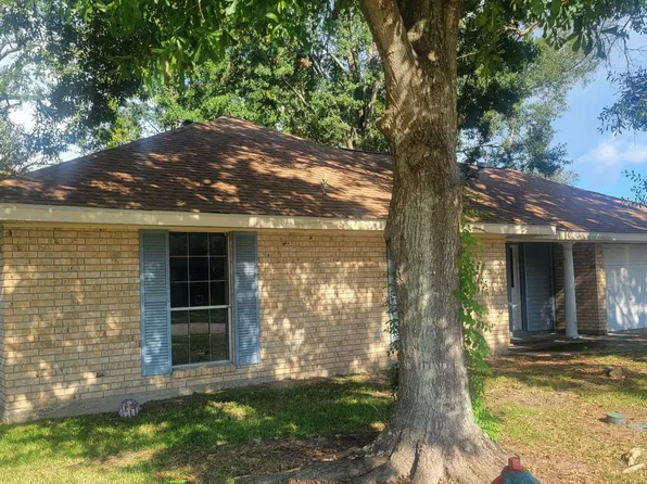 124 Glenhill Dr, Houma, LA 70363