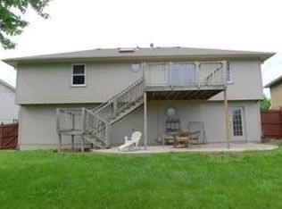 611 NE 108th Ct, Kansas City, MO 64155
