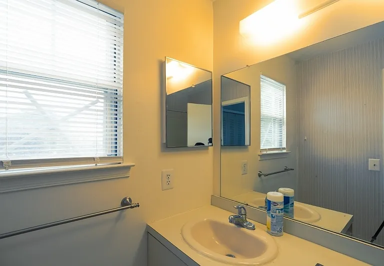 361 Hadleigh Ln — Photo 20