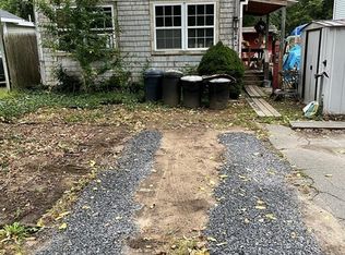 142 Milford St, Halifax, MA 02338