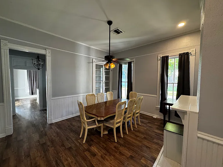 802 Main St — Photo 19
