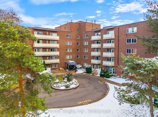 198 Scott St #421, Saint Catharines, ON